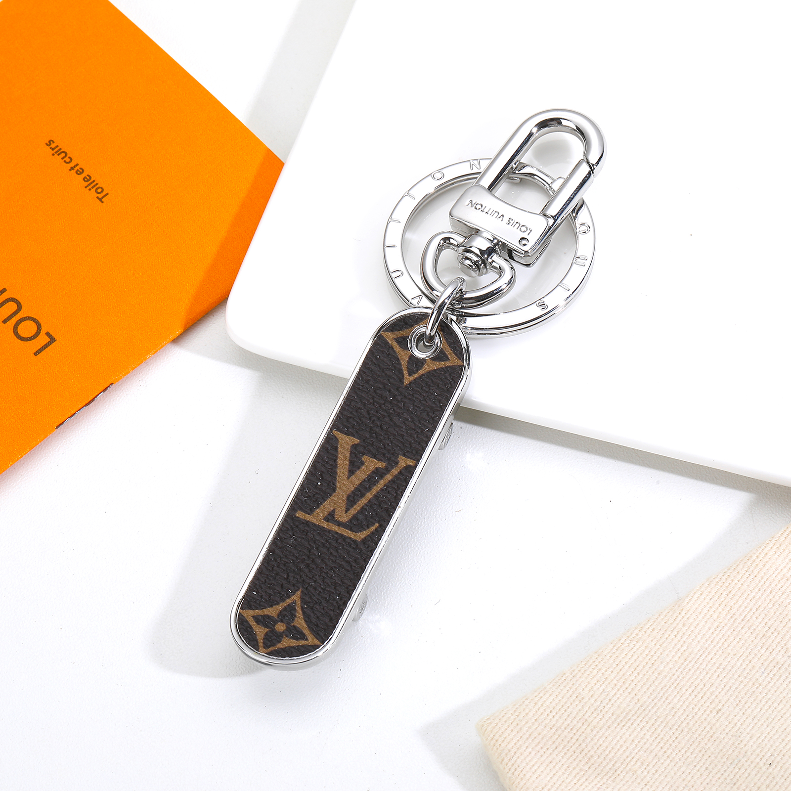 LV Louis Vuitton バッグペンダント キーホルダー09 zm