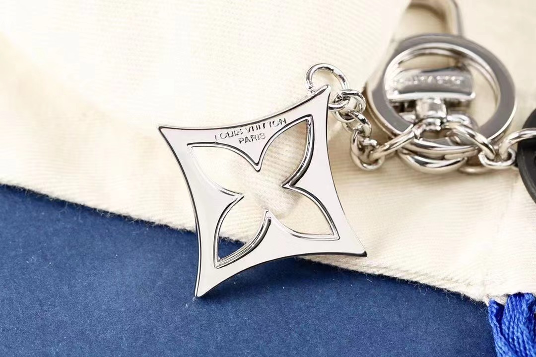 LV Louis Vuitton バッグペンダント キーホルダー 36 zm