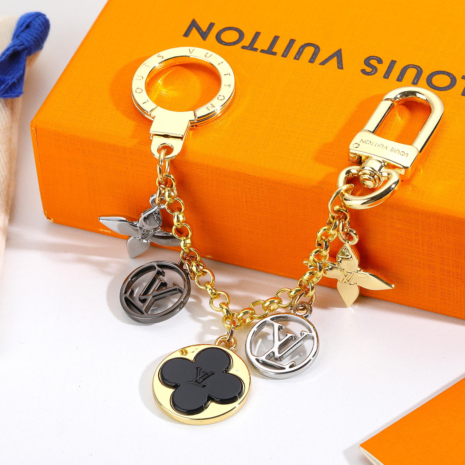 LV Louis Vuitton バッグペンダント キーホルダー18 zm