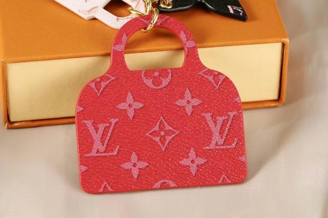 LV Louis Vuitton バッグペンダント キーホルダー 34 zm