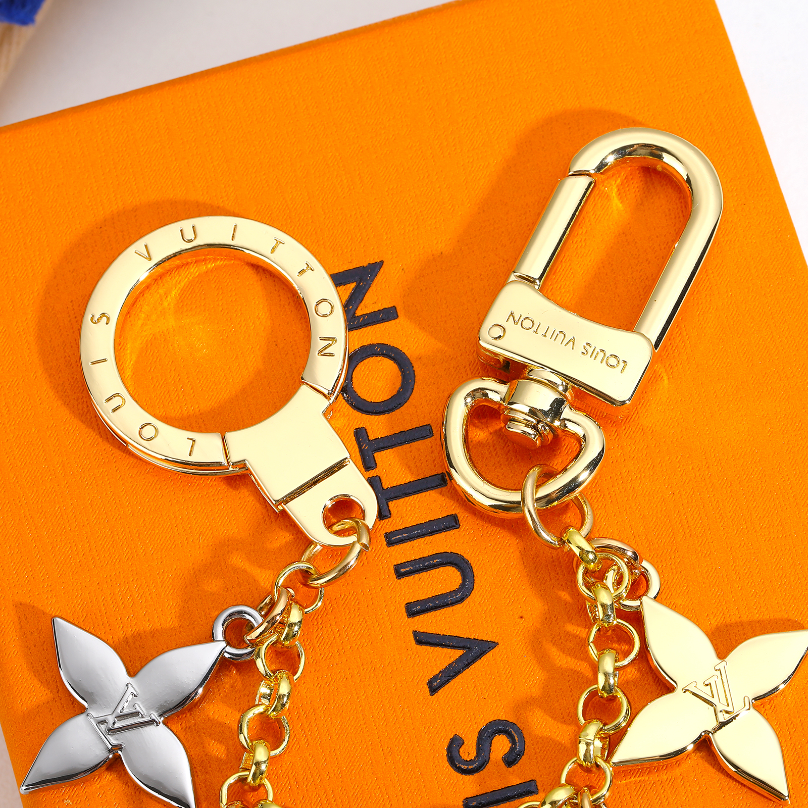 LV Louis Vuitton バッグペンダント キーホルダー18 zm