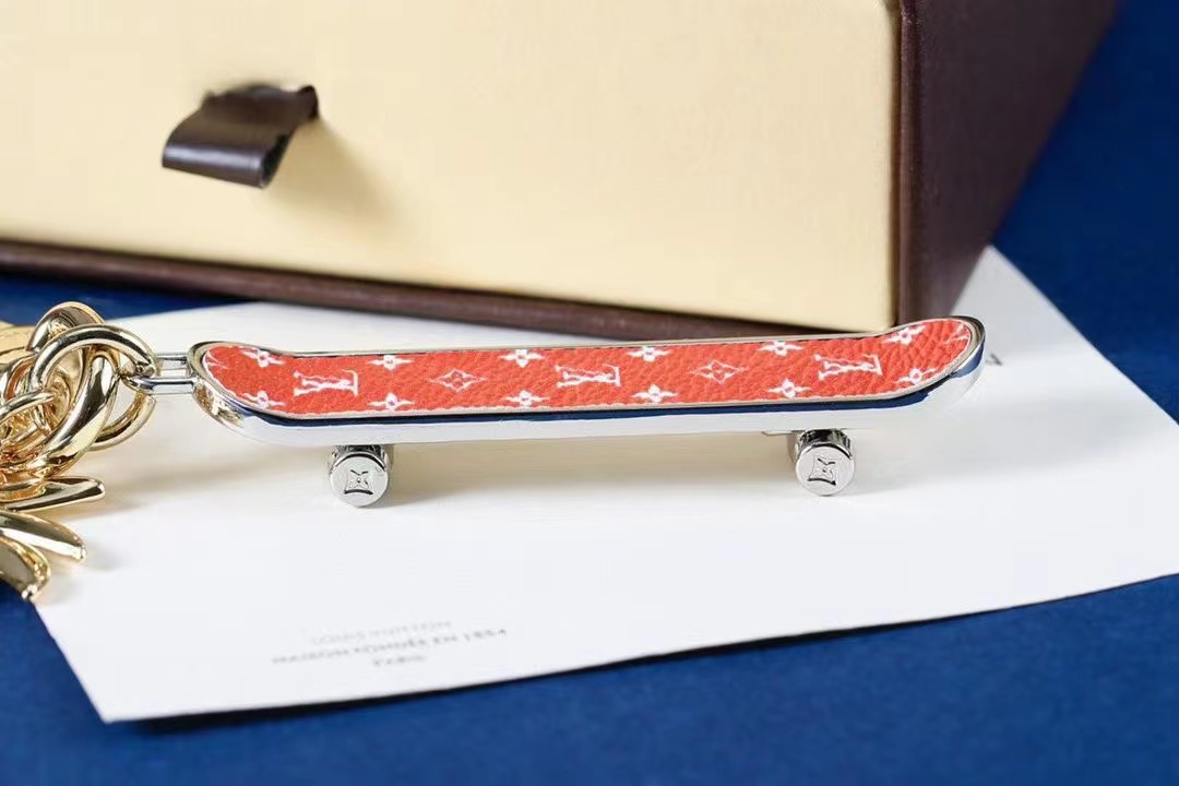 LV Louis Vuitton バッグペンダント キーホルダー 46 zm