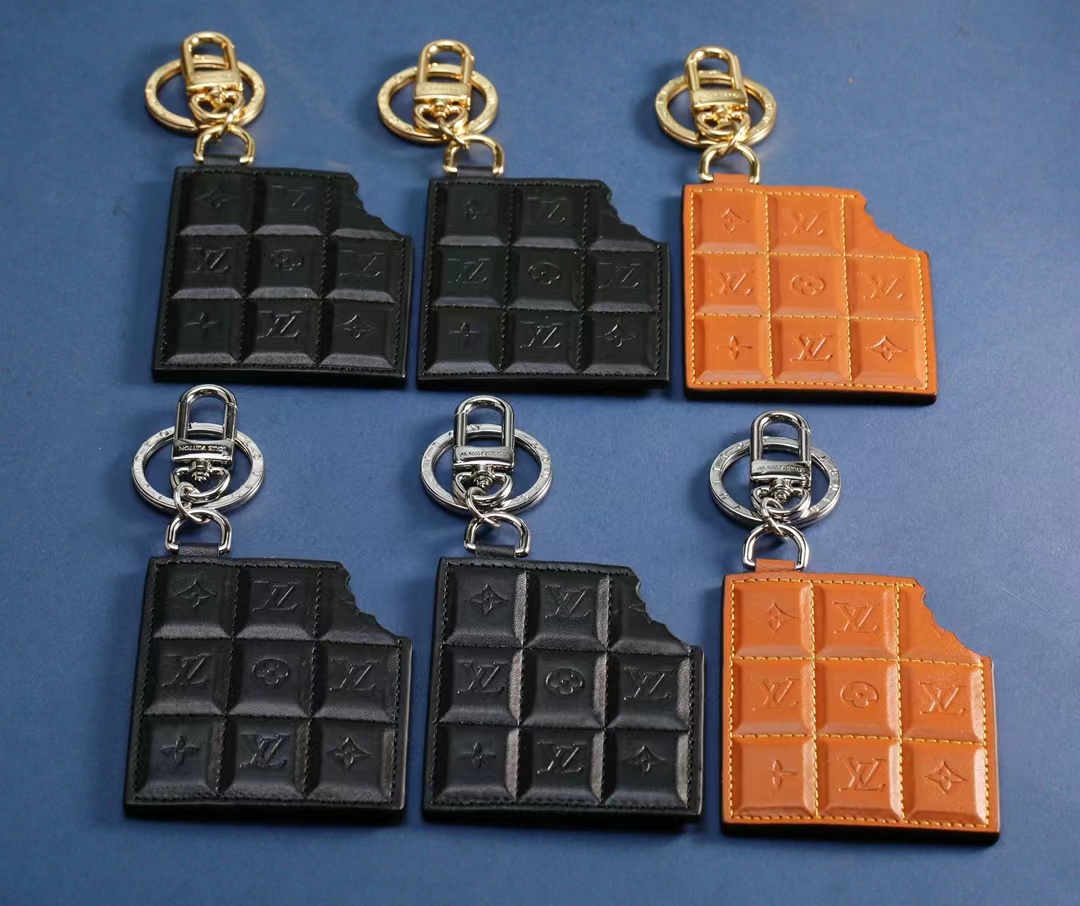 LV Louis Vuitton バッグペンダント キーホルダー 78 zm