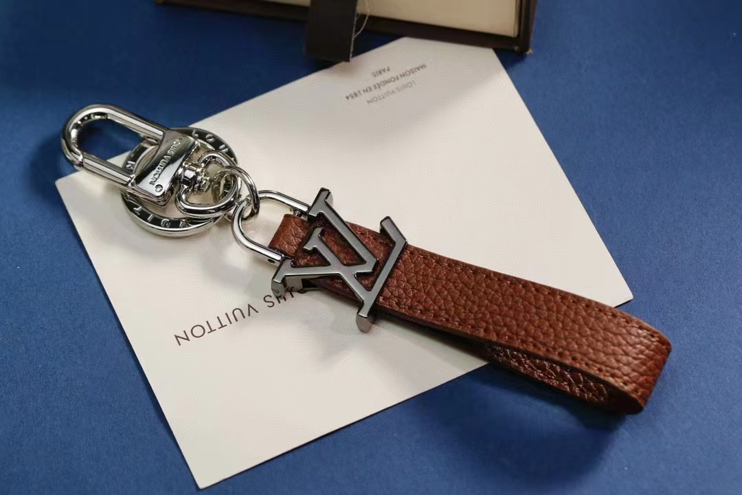 LV Louis Vuitton バッグペンダント キーホルダー 56 zm