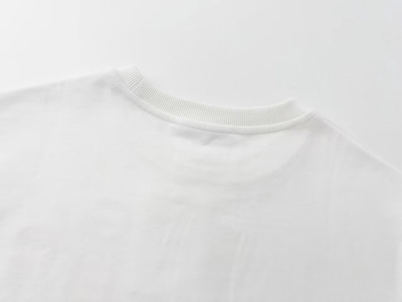 【BALENCIAGA】バレンシアガ 男女兼用、ご好評に付き再入荷！