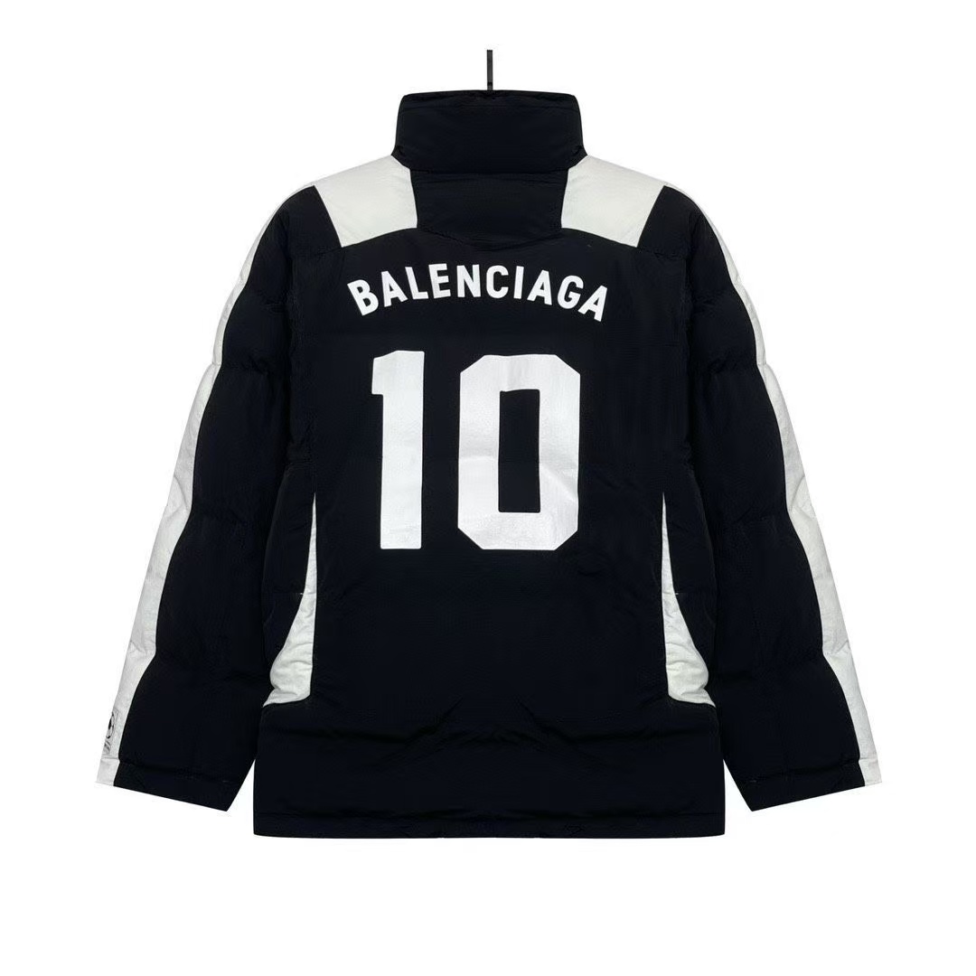 Balenciaga バレンシアガ　ダウンジャケット