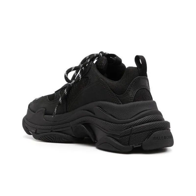 Balenciaga Triple S　人気靴