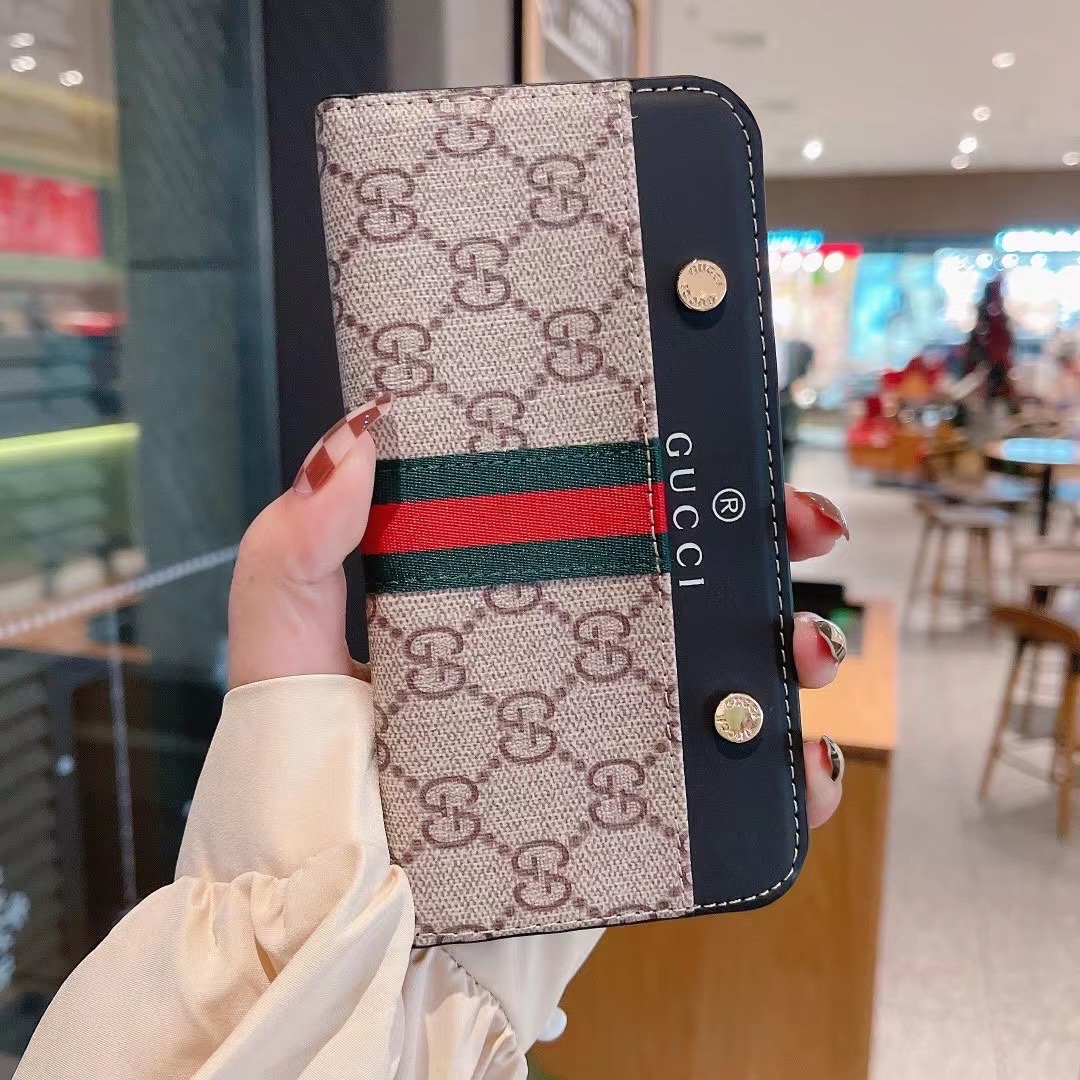 GUCCIフリップフォンケース zm