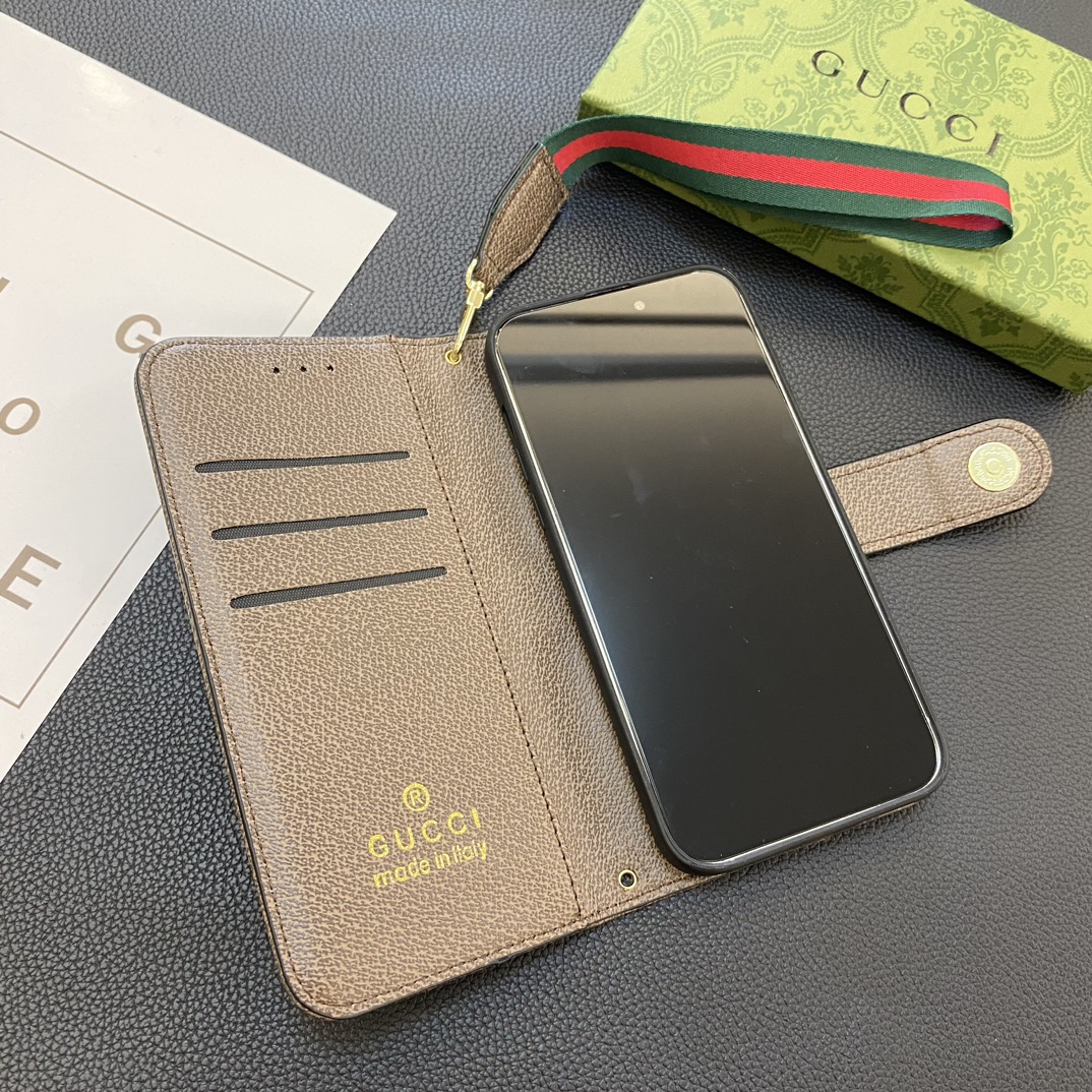 GUCCIフリップフォンケース zm