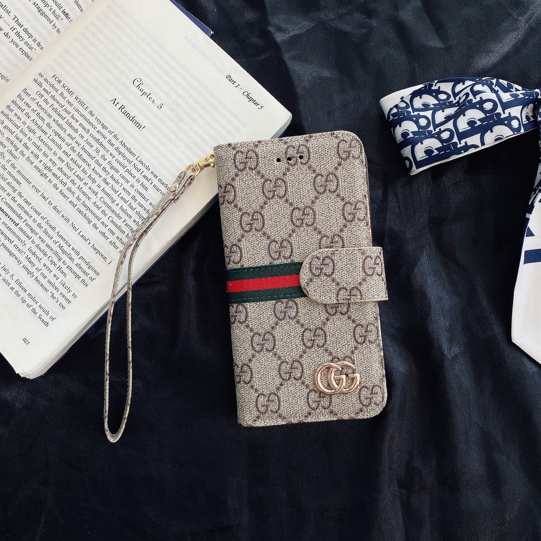 GUCCIフリップフォンケース zm