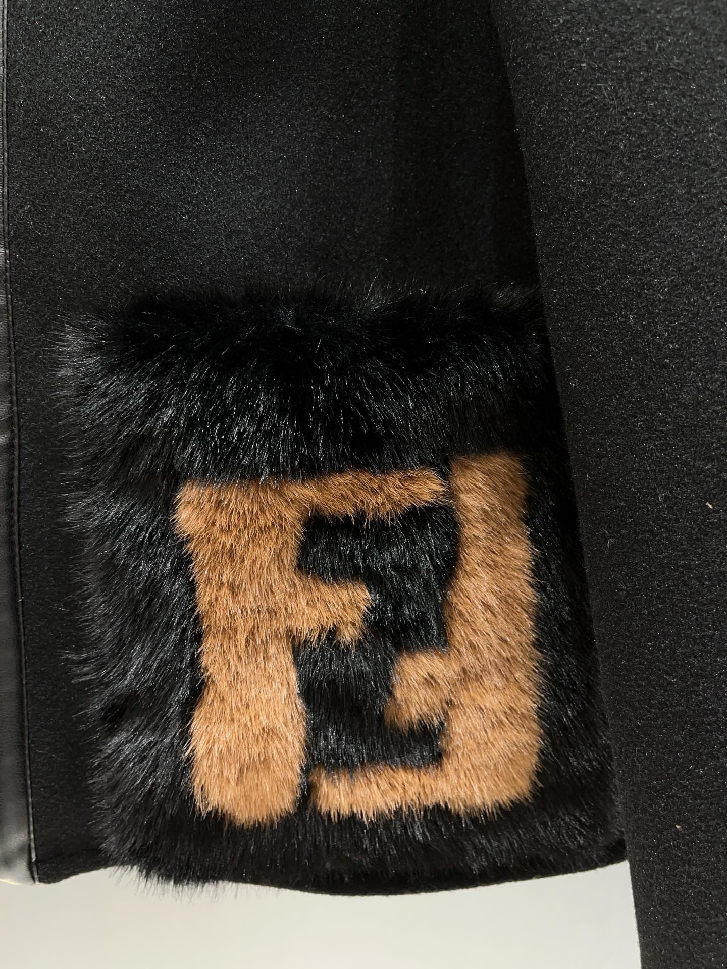 fendiウールのコート13 SS100591