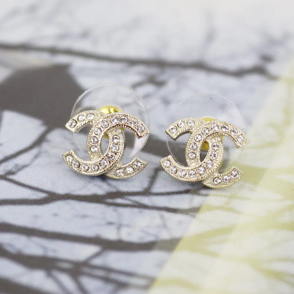 レア商品！chanel-シャネル-ピアス-cc-マーク-a88429-a95896