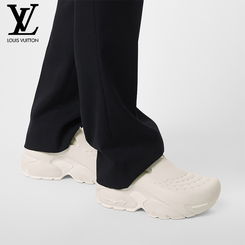 LOUIS VUITTON 新規人気サンダル