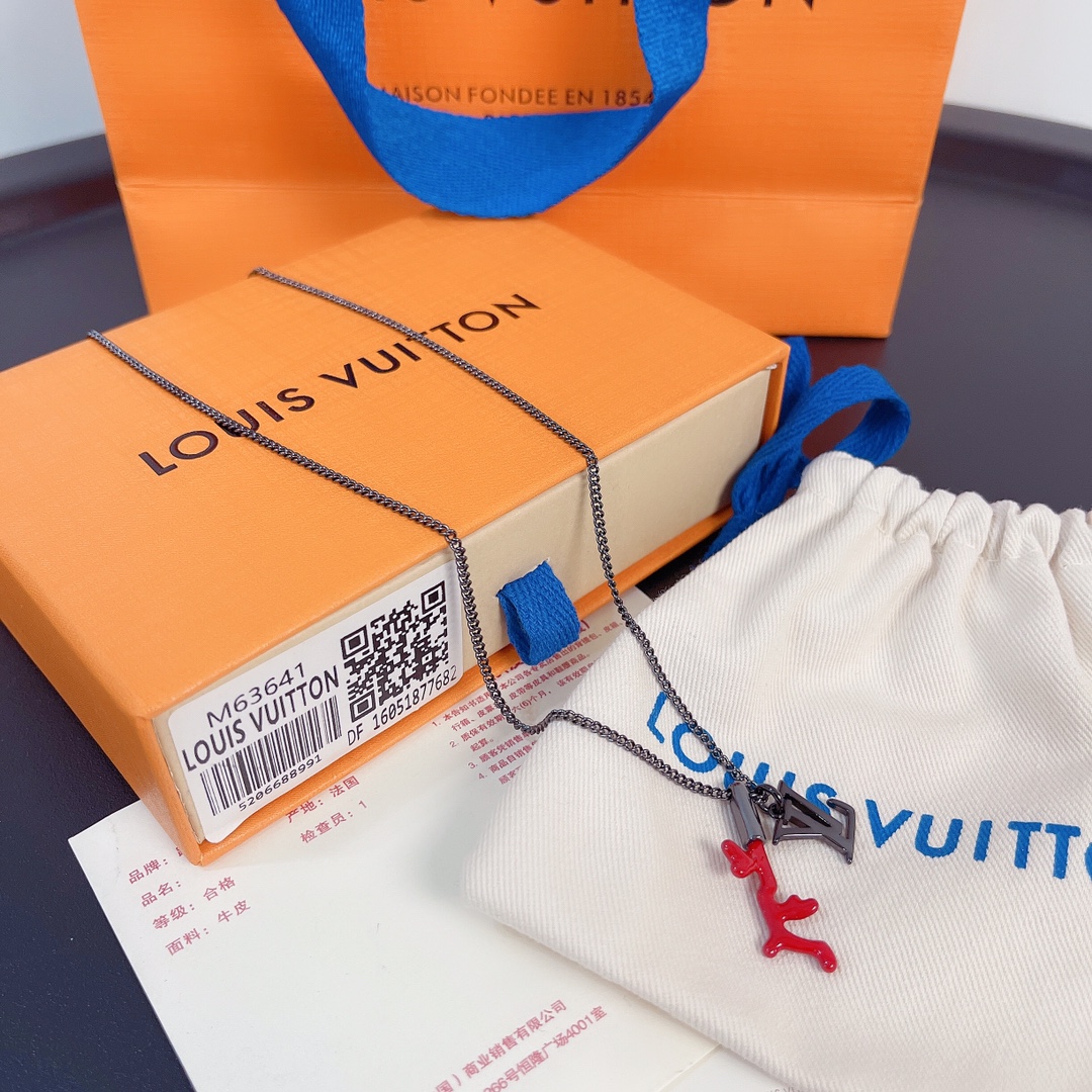 Louis Vuitton（ルイヴィトン）ペンダントチェーンLVコーラル M68903