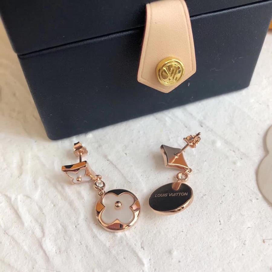 Louis Vuitton（ルイヴィトン）イヤリング 18K