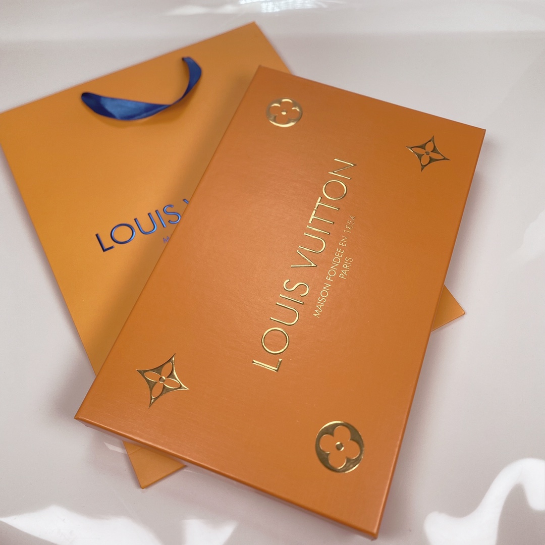 【Louis Vuitton 】（ルイヴィトン）ウールスカーフ2色 185 x 30cm