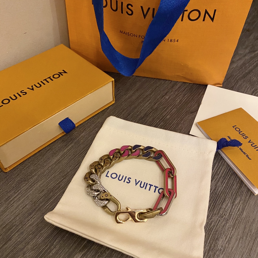 LOUIS VUITTON（ルイヴィトン）チェーンブレスレット
