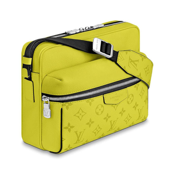 入手困難 LOUIS VUITTON アウトドア メッセンジャー PM 4色展開 M30243