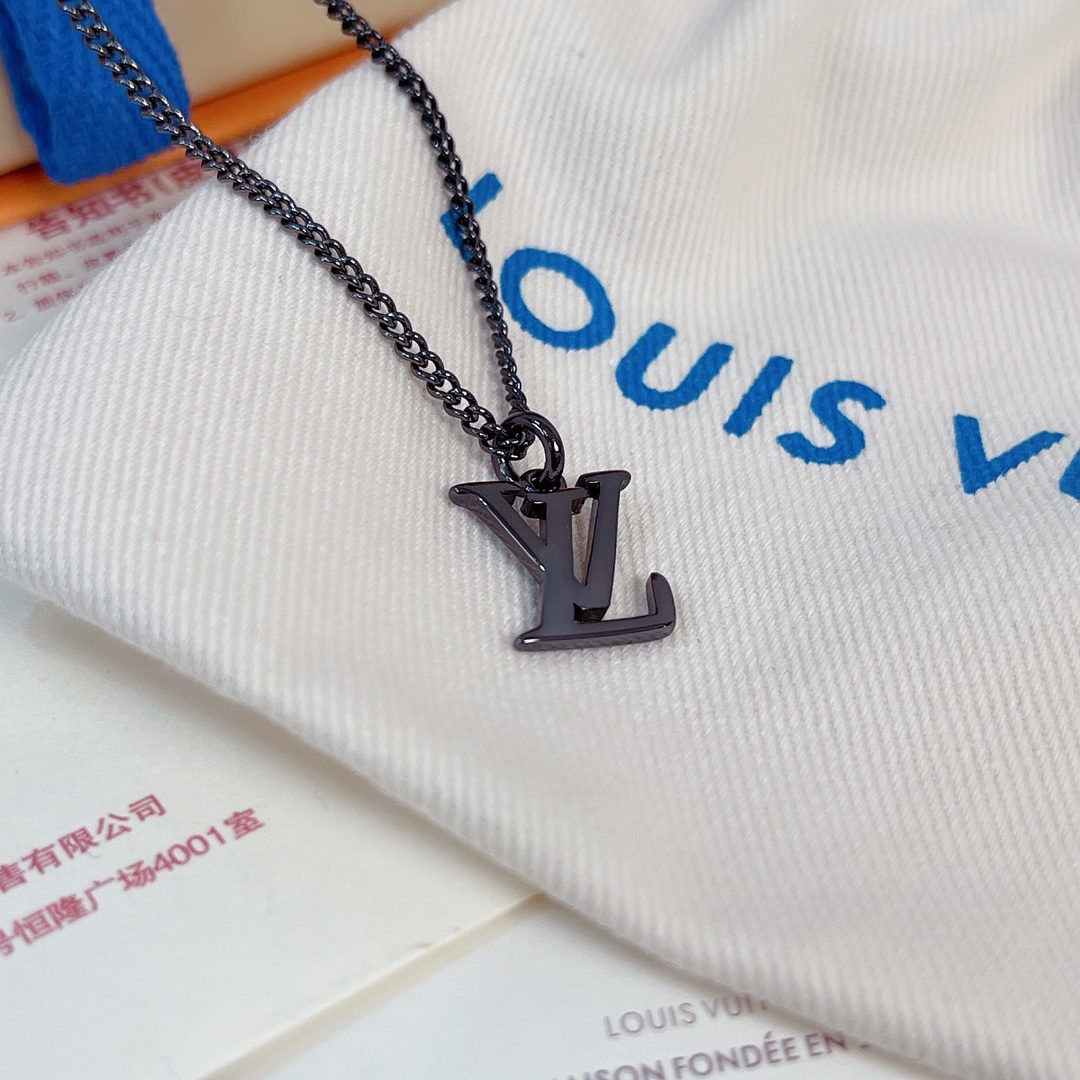 Louis Vuitton（ルイヴィトン）ペンダントチェーンLVコーラル M68903