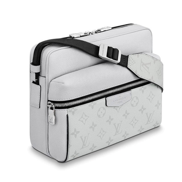 入手困難 LOUIS VUITTON アウトドア メッセンジャー PM 4色展開 M30243