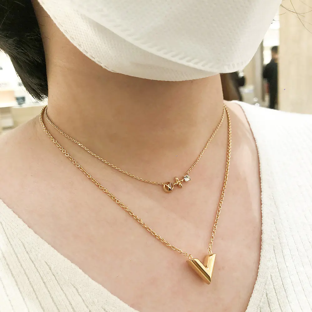新作☆LOUIS VUITTONルイヴィトン★コリエ?プティ ルイ