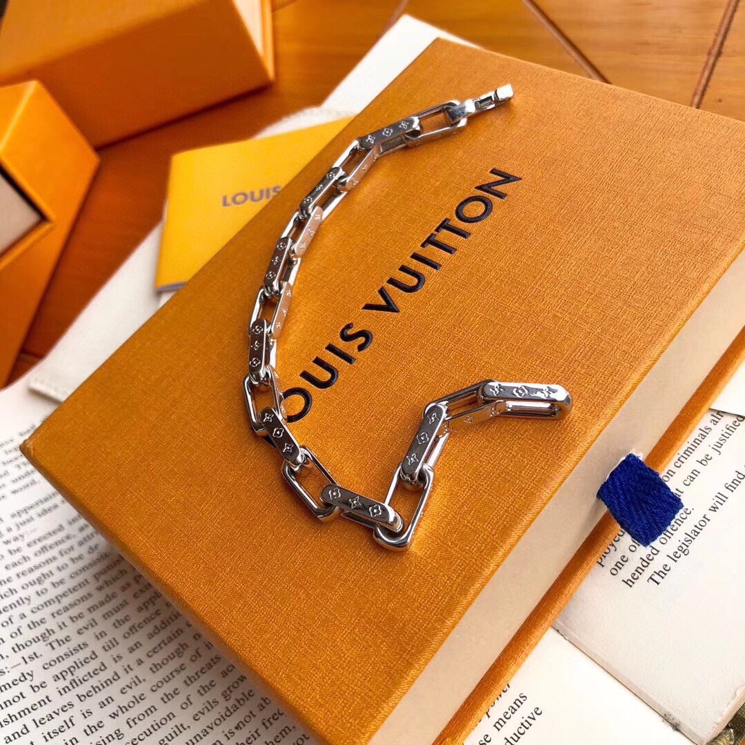 Louis Vuitton（ルイヴィトン）チェーンブレスレット