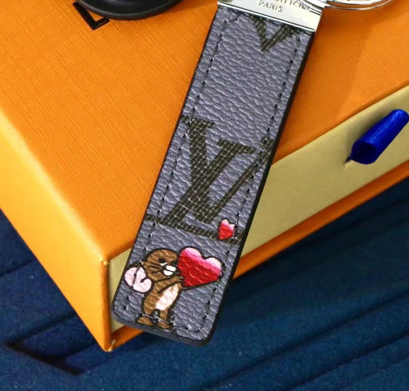 LV Louis Vuitton バッグペンダント キーホルダー 69 zm