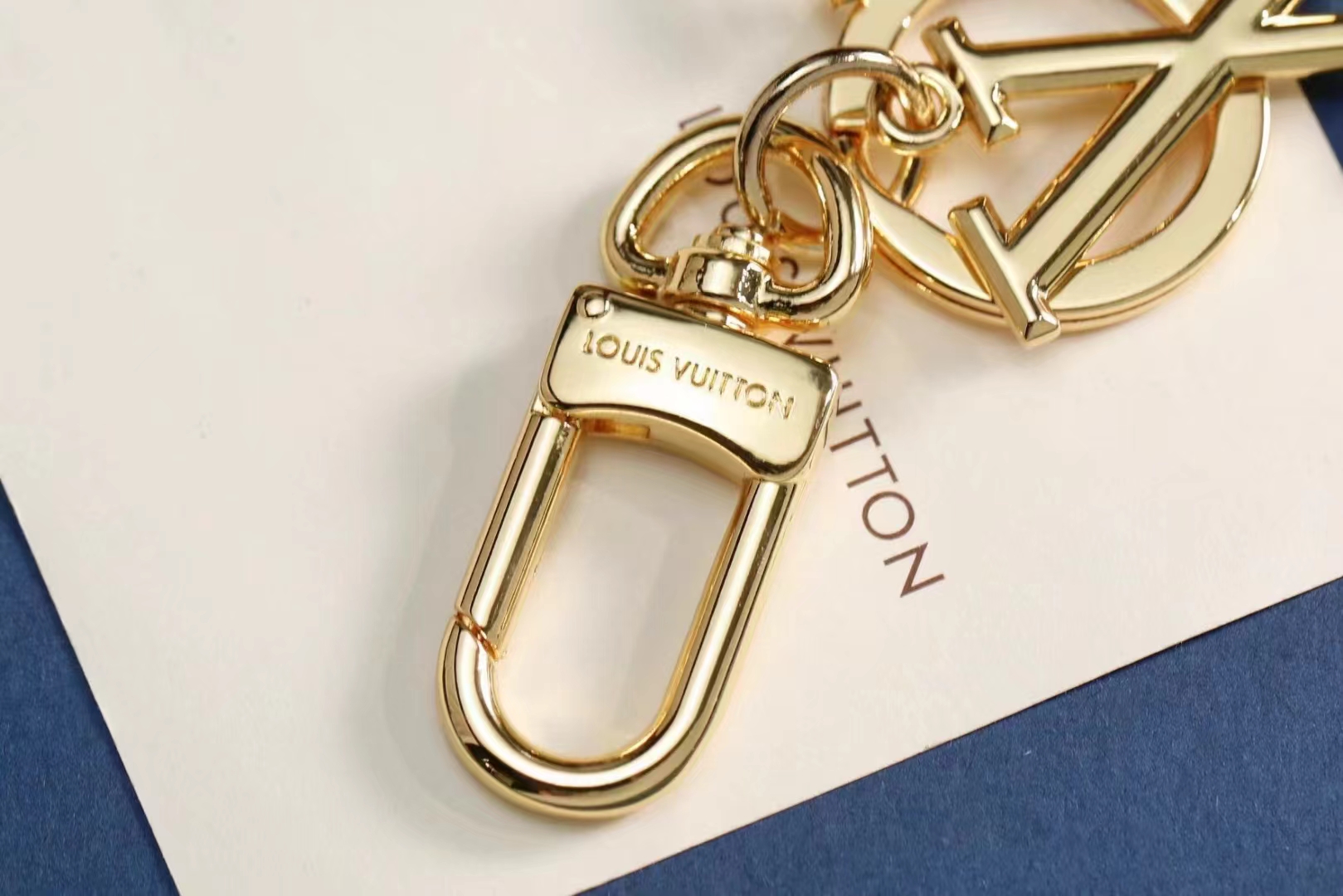LV Louis Vuitton バッグペンダント キーホルダー 58 zm