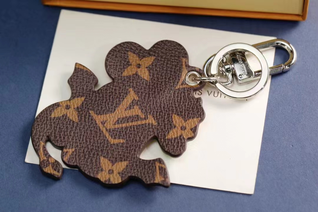 LV Louis Vuitton バッグペンダント キーホルダー 62 zm