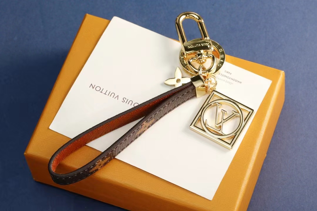 LV Louis Vuitton バッグペンダント キーホルダー 74 zm