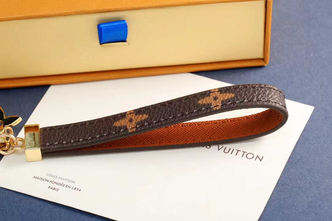 LV Louis Vuitton バッグペンダント キーホルダー 74 zm
