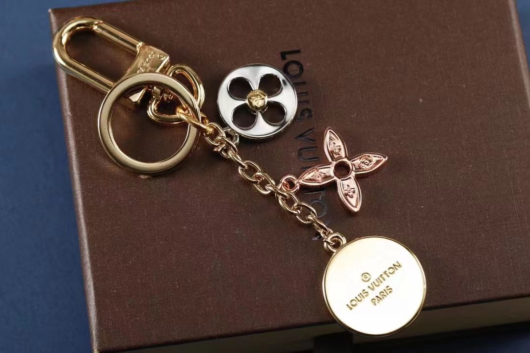 LV Louis Vuitton バッグペンダント キーホルダー 48 zm