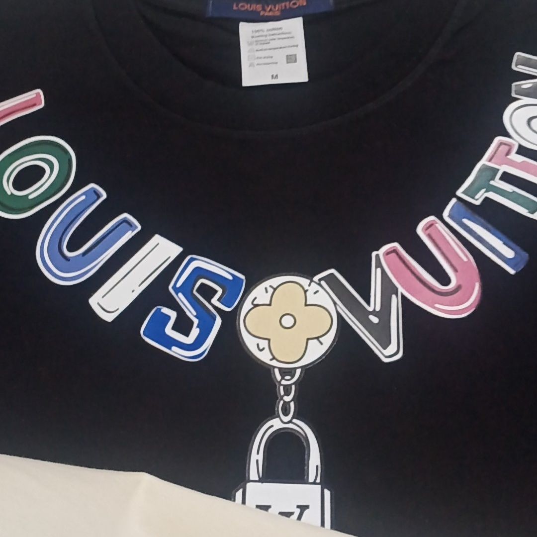 【Louis Vuitton】（ルイヴィトン）半袖 ご好評に付き再入荷！