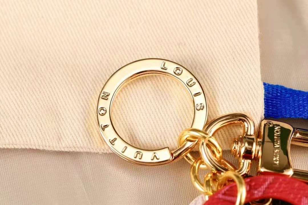 LV Louis Vuitton バッグペンダント キーホルダー 34 zm