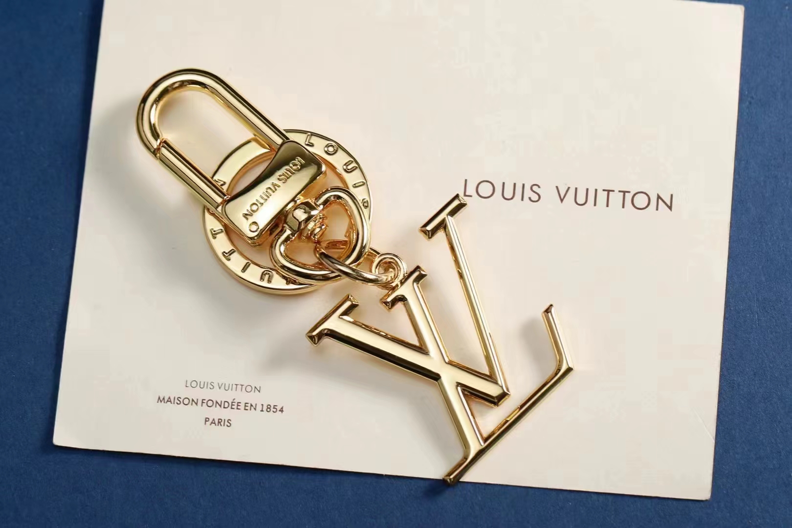 LV Louis Vuitton バッグペンダント キーホルダー 58 zm