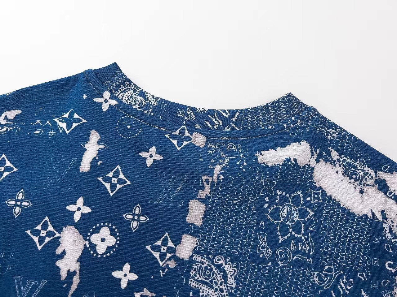 【LOUIS VUITTON】（ルイヴィトン）半袖 男女兼用、ご好評に付き再入荷！