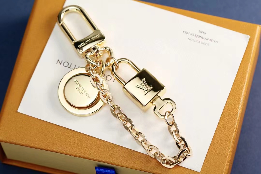 LV Louis Vuitton バッグペンダント キーホルダー 61 zm