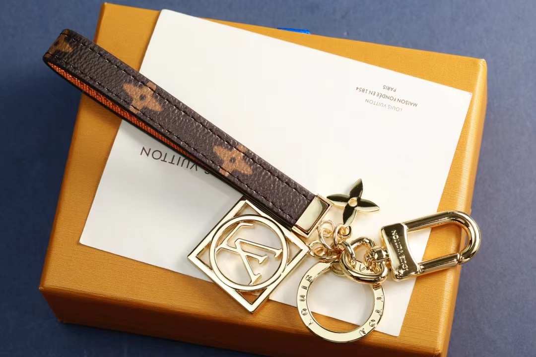 LV Louis Vuitton バッグペンダント キーホルダー 74 zm