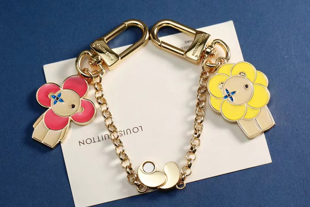 LV Louis Vuitton バッグペンダント キーホルダー 52 zm