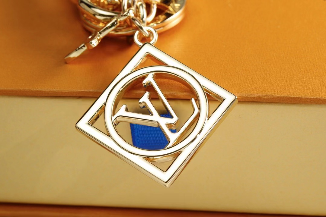 LV Louis Vuitton バッグペンダント キーホルダー 74 zm