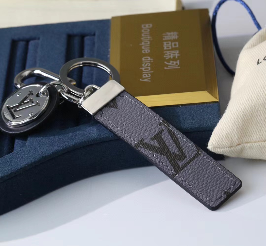 LV Louis Vuitton バッグペンダント キーホルダー 67 zm