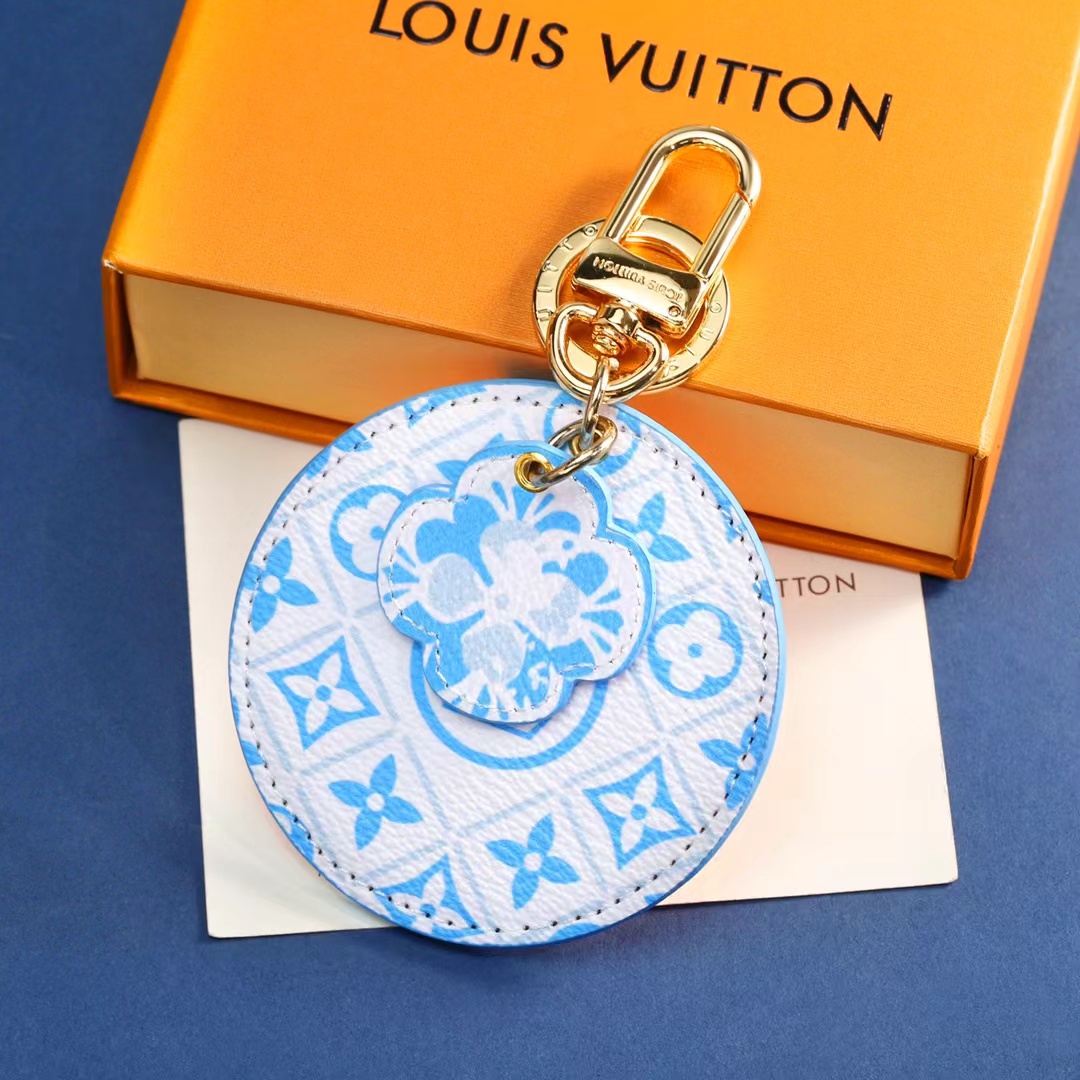 LV Louis Vuitton バッグペンダント キーホルダー 81 zm