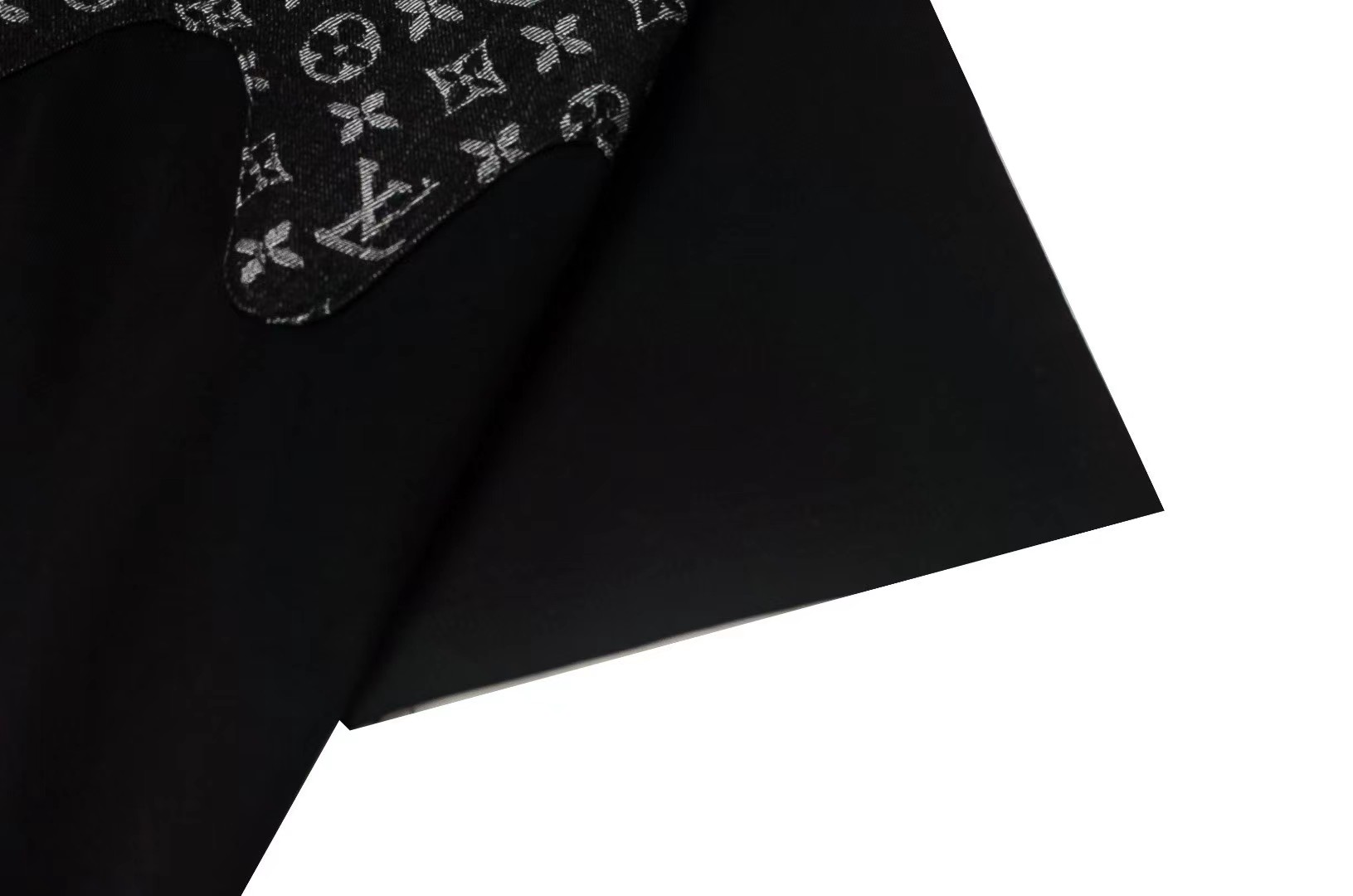 【Louis Vuitton】（ルイヴィトン）男女兼用、ご好評に付き再入荷！