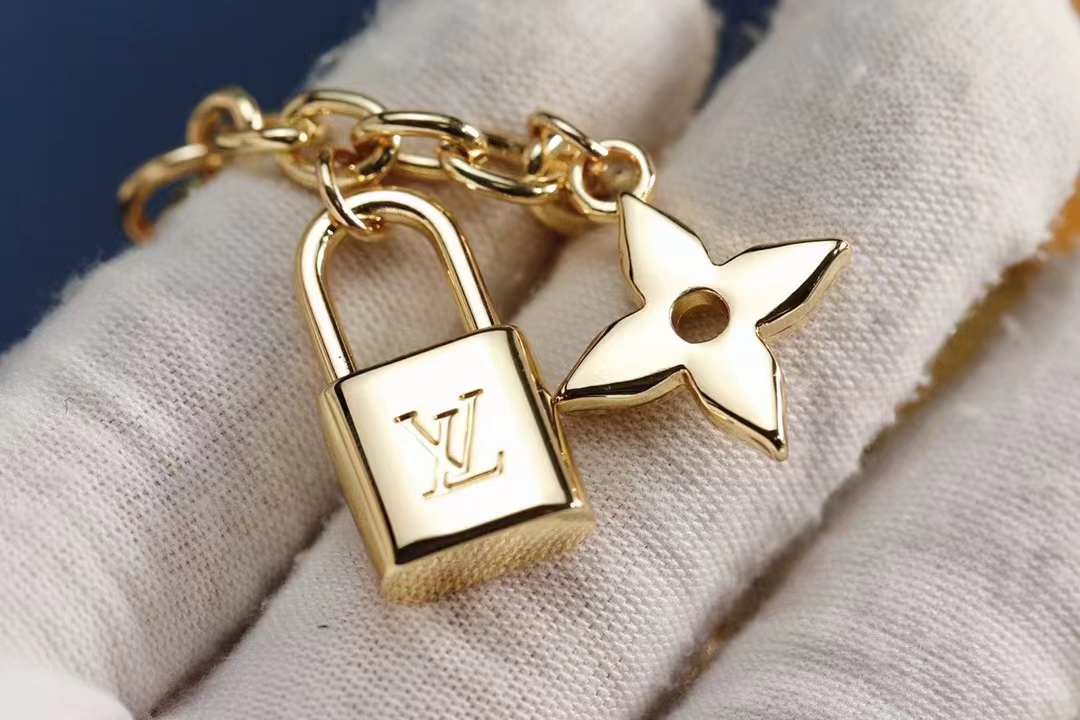 LV Louis Vuitton バッグペンダント キーホルダー 59 zm