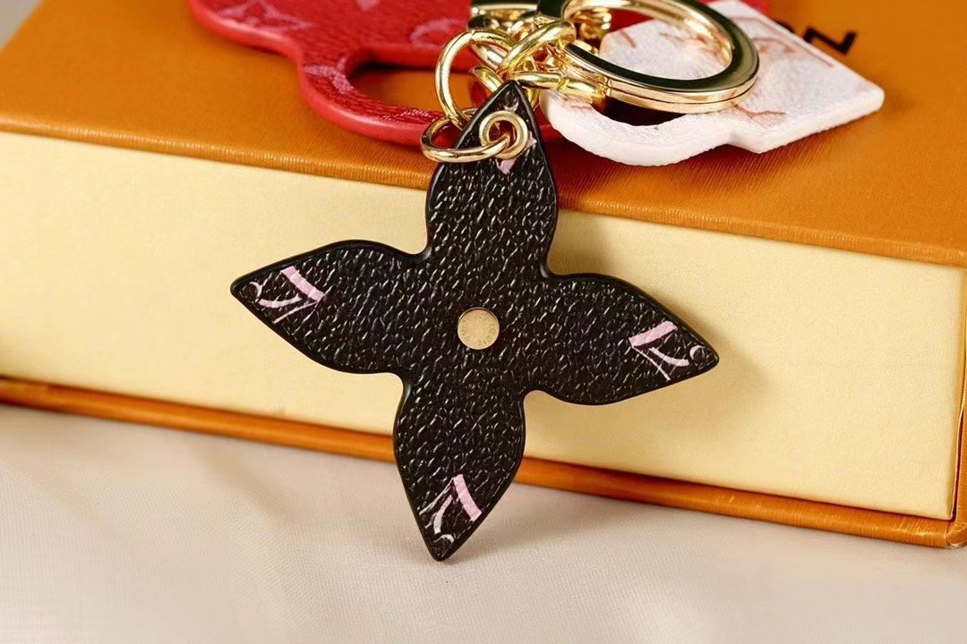 LV Louis Vuitton バッグペンダント キーホルダー 34 zm