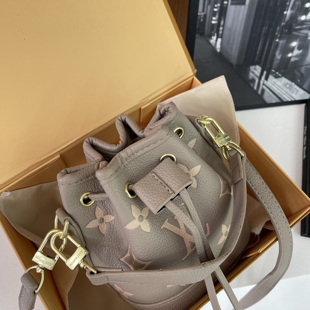 LV Louis Vuitton バンドルバッグ 02 zm