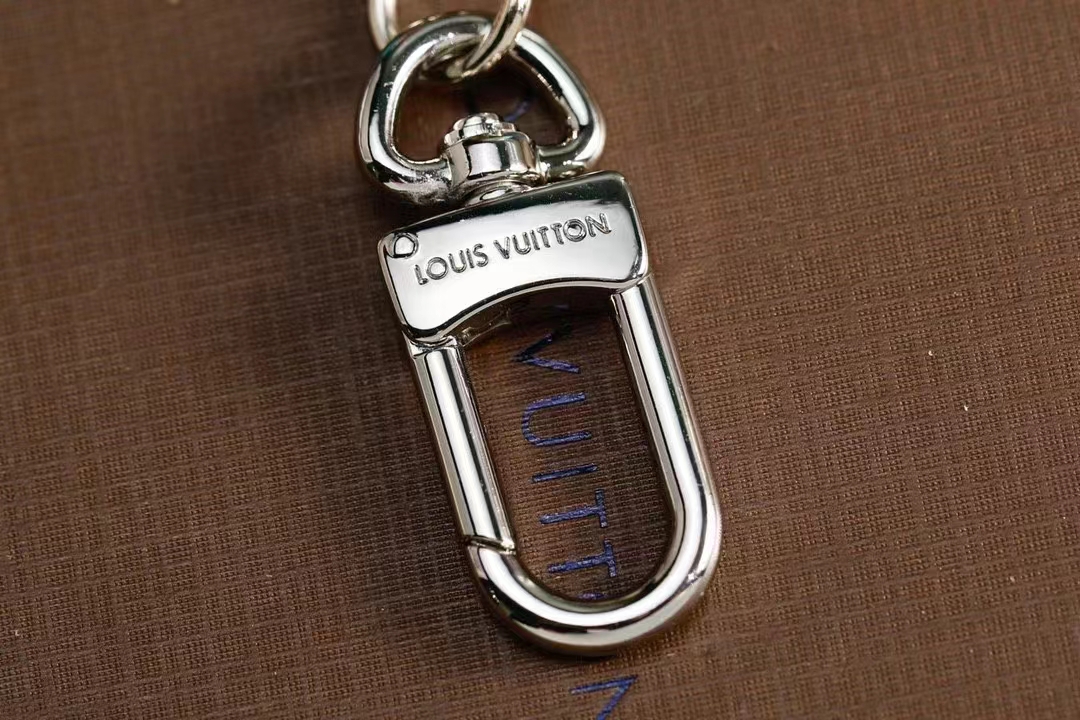 LV Louis Vuitton バッグペンダント キーホルダー 58 zm