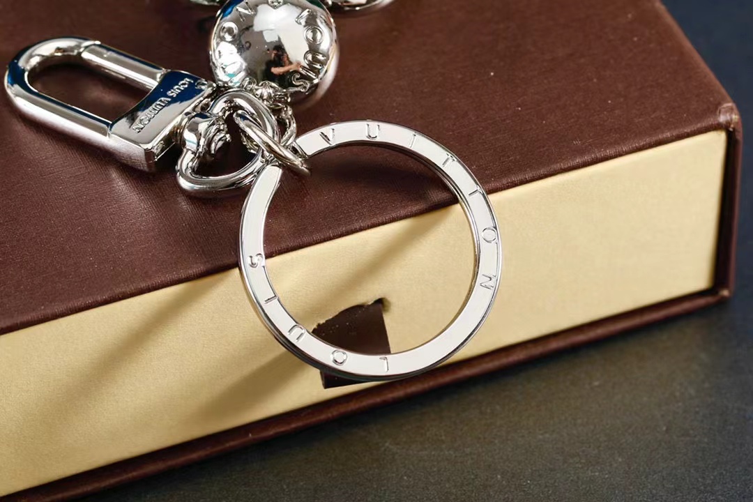LV Louis Vuitton バッグペンダント キーホルダー 50 zm