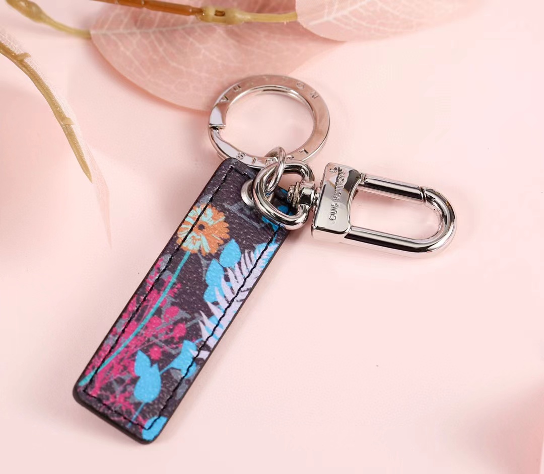 LV Louis Vuitton バッグペンダント キーホルダー 65 zm