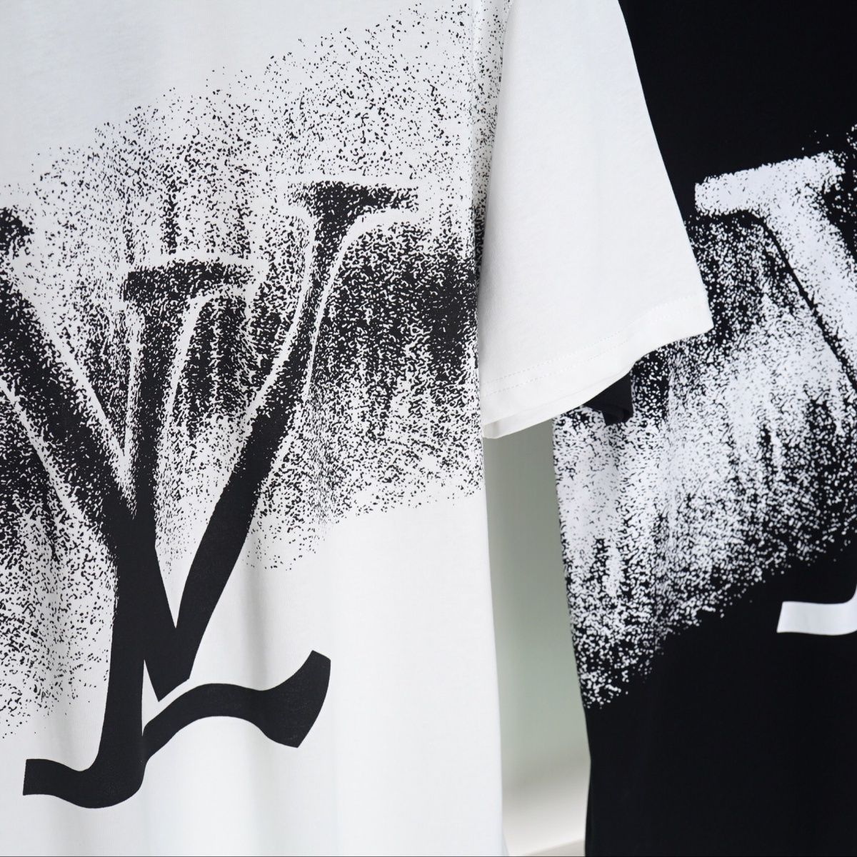 【Louis Vuitton】（ルイヴィトン）男女兼用、ご好評に付き再入荷！